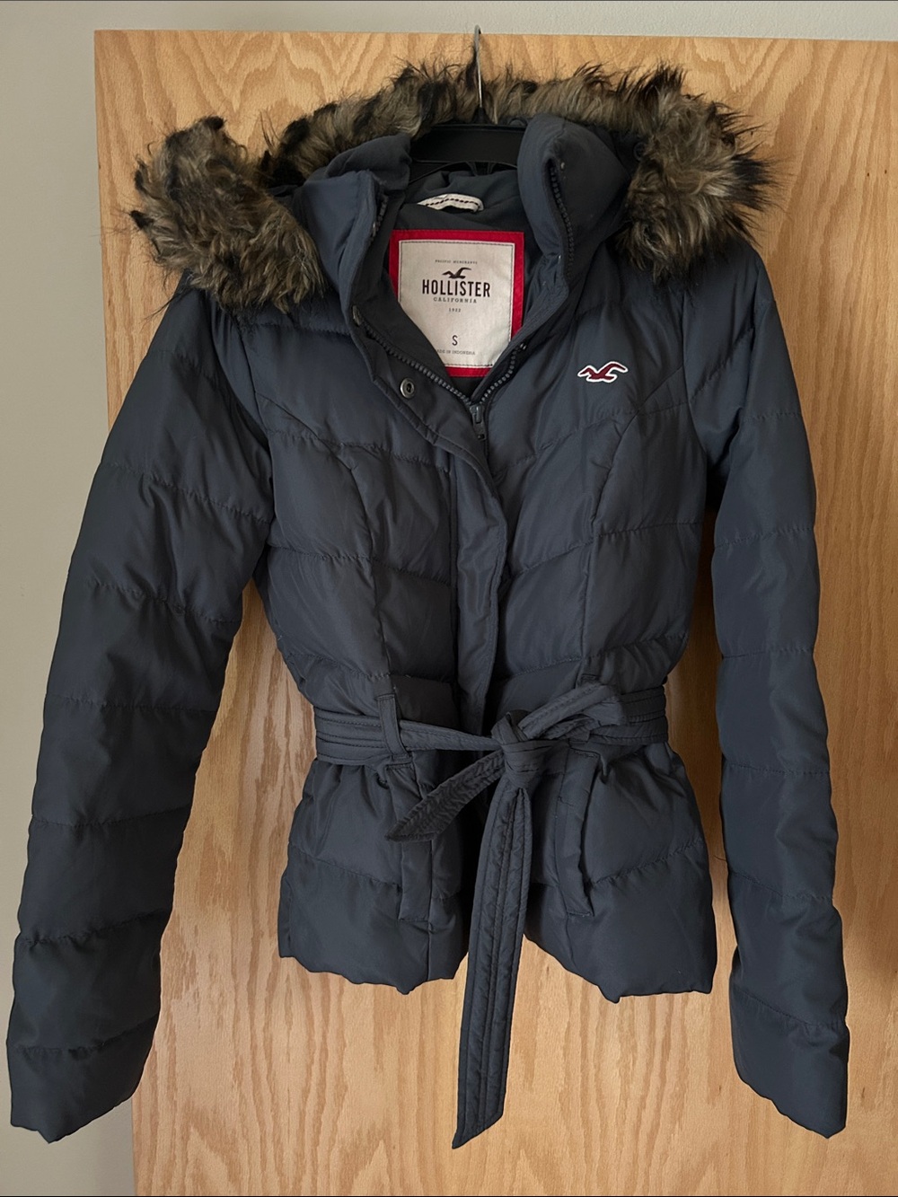 Hollister Dark Navy Quilted Puffer Coat with Faux Fur Hood